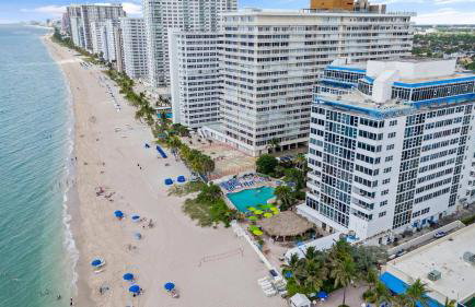 Spacious Beach Retreat | Oceanfront Pool & Tiki - Foto 29