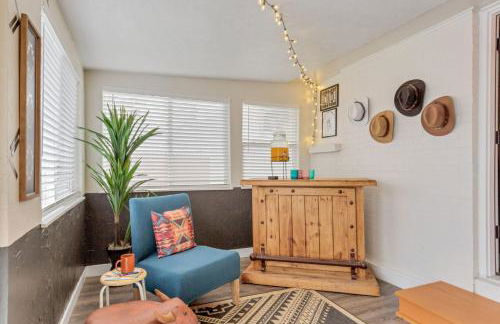 Backyard BBQ Retreat: Central 3bd - Prime Location - Foto 1