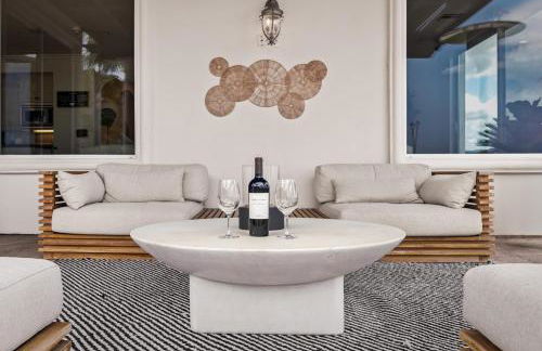 Modern Hilltop Retreat - Foto 51