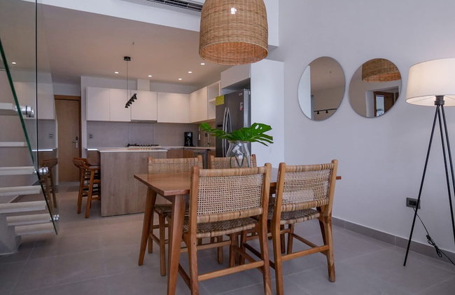 Exclusive Penthouse With Picuzzi Steps From Beach - Foto 32