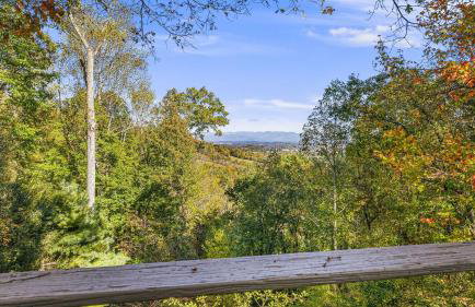 Cabin in the Sky by Avantstay Deck w/ Views - Foto 92