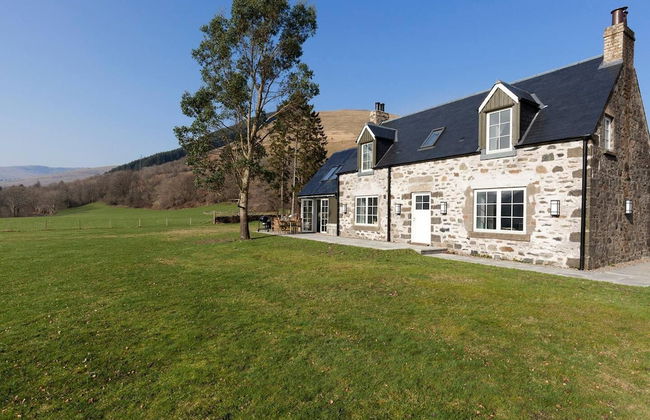 Dalveich Cottage W/hot tub & Stunning Views - Photo 56