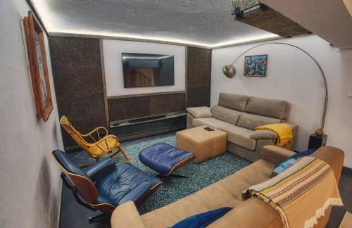 Azores Awaits - Photo 2