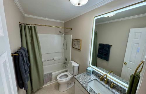 Gorgeous Condo across from Vet School - Foto 9