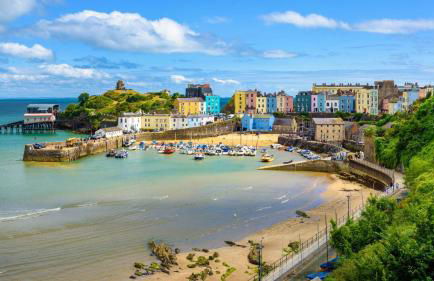 3 Bed Holiday Home in Llandeilo with log burner - Photo 18