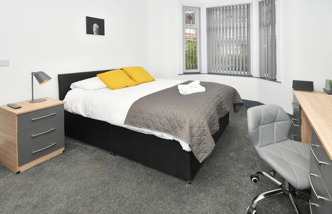 Townhouse @ Bedford Street Crewe - Photo 2