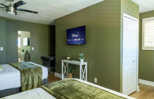 Spacious 3-Bedroom Villa with Heated Saltwater Pool and Fenced Yard in Oakland Park - Foto 33