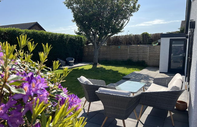 3 Bed House - Sleeps 5 - Pets - Garden - Parking - Photo 25