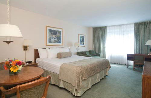 Murray Hill East Suites - Extended Stay - Photo 26