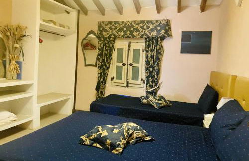 6 Bed House Sleeps 12 - Pool Hot Tub Fireplace - Foto 13