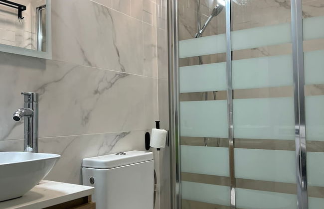 Cozy Apartment up to 6 Persons 3 min to Metro - Foto 12