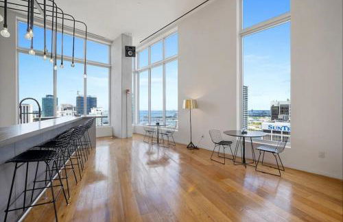 Pop Art Sunlit Apartment Prime Miami Pool Free Parking - Foto 27