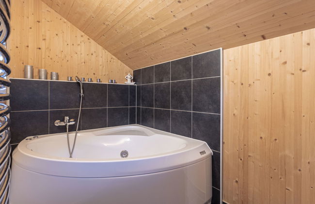 Superior #43 mit Sprudelwanne - Foto 6