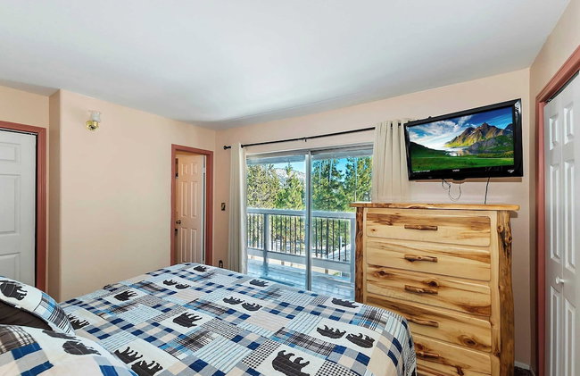 Mountain Palette by Avantstay Hot Tub, Game Room, Deck, Sweeping Views! - Photo 41