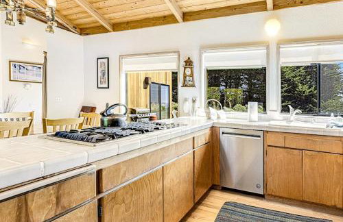 Urban Escape Compound - Photo 7