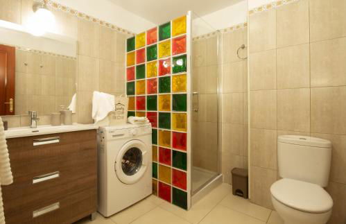 Beach apartment with terrace and pool - Foto 19