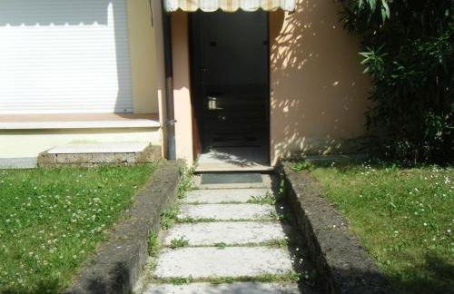 Residence MokyD13-piscina, WiFi, giardino,garage - Foto 34