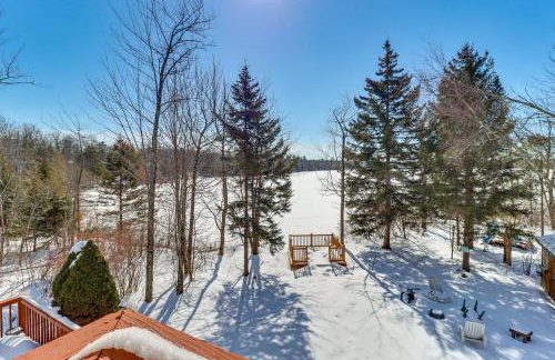 Private Hot Tub Lakefront Poconos Home! - Foto 13