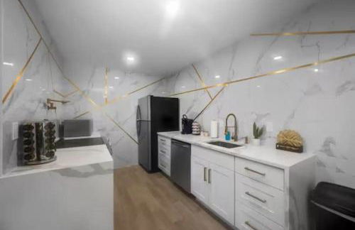 Spacious 1BR Galleria Apt with Pool & Free Park - Foto 19