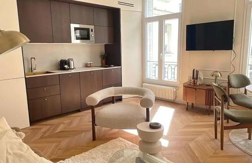 4P 1BR - Fully Renovated with AC - Champs-Elysées - Foto 7