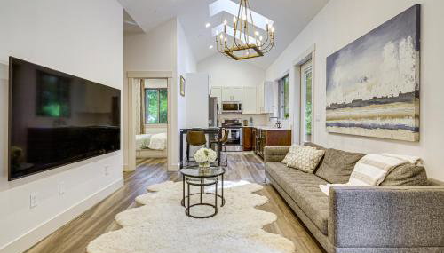 WFH-Friendly Gem with Creek 4 Mi to Sammamish Trail - Foto 1