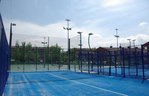 Cerca de Barcelona, y entre tres Parques Naturales, casa de 4 habitaciones y 2 baños con piscina, barbacoa y chimenea - Foto 57