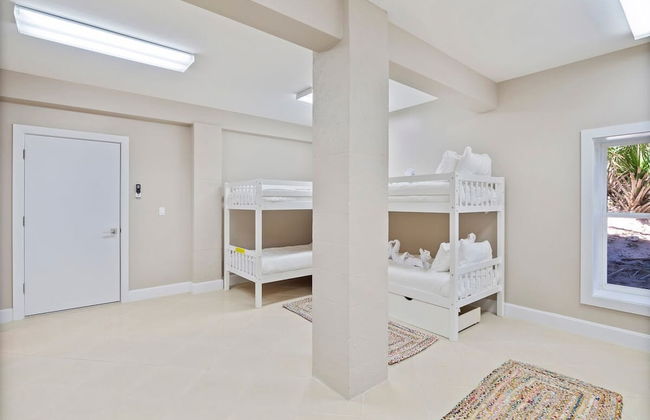 Beach House Mansion- Private Beach Walk Over - Foto 47