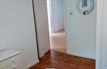 Oaklawn Apartment - Sleeps 4 Parking & Garden - Photo 91