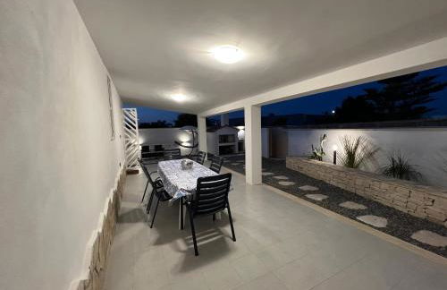 Salento Villa Cice, AC - WiFi - BBQ - attrezzatura da spiaggia - parcheggio privato sorvegliato, Due unità abitative indipendenti e giardino a due passi dal mare - Torre Ovo - Foto 76