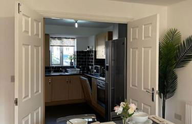 Spacious 4 Large Bedrooms Thurrock Grays 3 baths 1 ensuite Netflix Free Parking - Foto 21