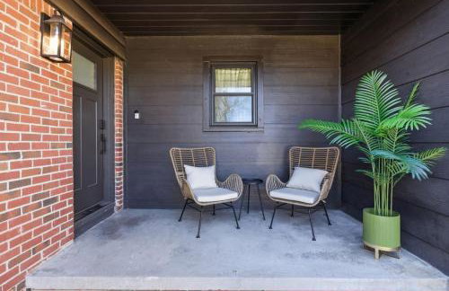 Tulsa Suite Spot-King Bed Near Expo, TU, Dtwn - Photo 21