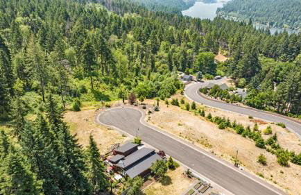Mountain-View Retreat with Hot Tub & Waterfalls - Foto 65