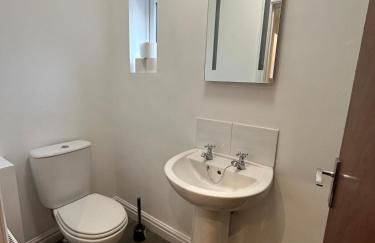 Spacious Apartment near train station with a parking space - Foto 5