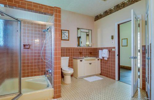 'Ledge Lodge' Burkesville Getaway: Pool & Views! - Foto 7
