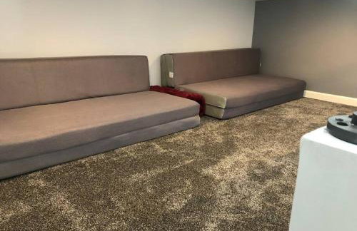 Hockey Themed Room with Wooded Trails - Foto 9