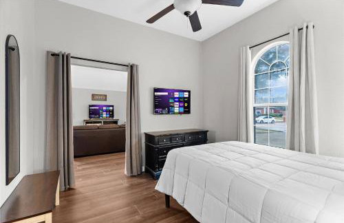 Large Luxury 4-BR Home EPIC GameRoom! Lighted Deck & Grill! - Foto 20