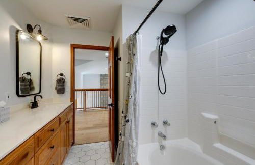 Spacious Flagstaff Home with Hot Tub and Fire Pit! - Photo 19