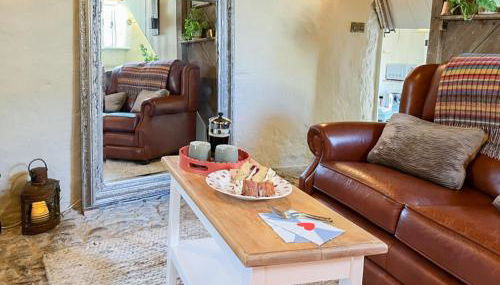 Cobble Cottage - Photo 2