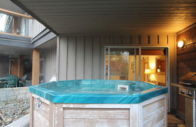 Glacier's Reach by Whistler Retreats - Photo 23