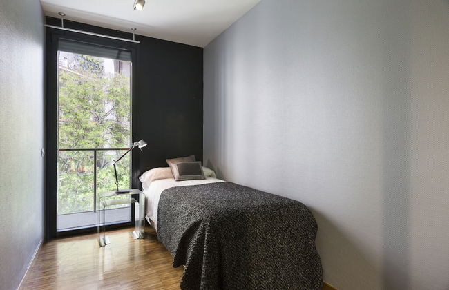 My Space Barcelona Executive Apartments Center - Photo 18