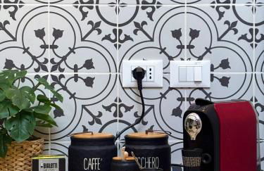 Maison Mezzanotte Mansarda Chic in Centro con Parcheggio Privato - Foto 12