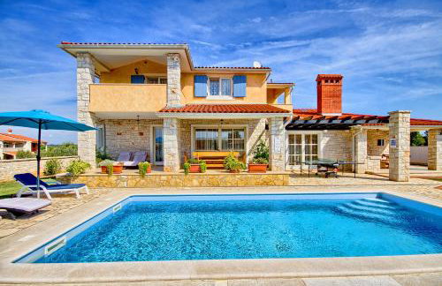 Charming villa Oliva with 4 bedrooms near the wonderful village of Fazana - Foto 7