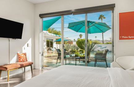 Vibrant Palm Springs Getaway w Pool BBQ Modern Design Taylor House by AvantStay - Foto 29