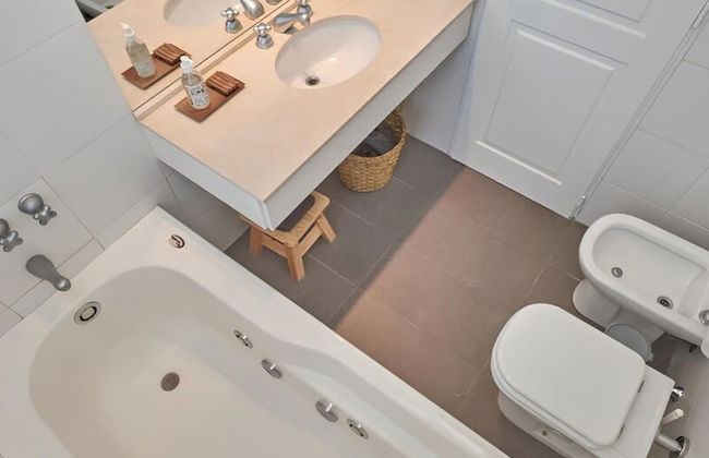 Torre Montagna I Stylish 1BR With Balcony in Nu ez - Foto 10