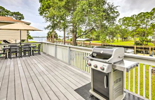 Waterfront Home Spectacular On-Site Fishing! - Foto 25