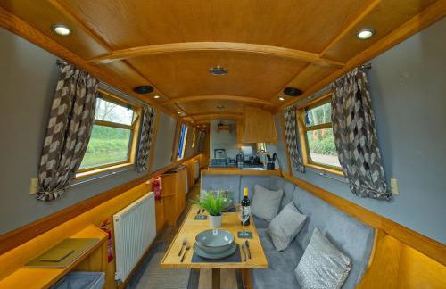 Dylan, 43ft Narrowboat with Garden - Foto 12