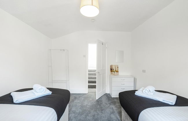 Heathrow Living Stanwell Serviced House - Foto 6