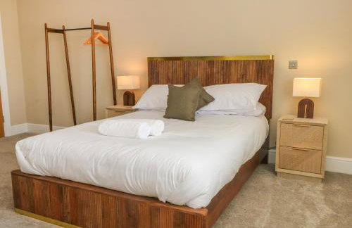 Meadow Manor And Spa - Photo 48