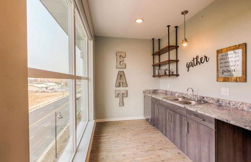 Bringham's Mill Apartments Perfect for Groups Full Kitchen Gym and Free Parking - Photo 91