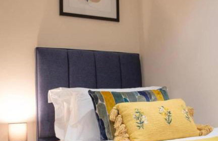 Westminster two bed one bath sleeps 5 with Air-Con - Photo 12